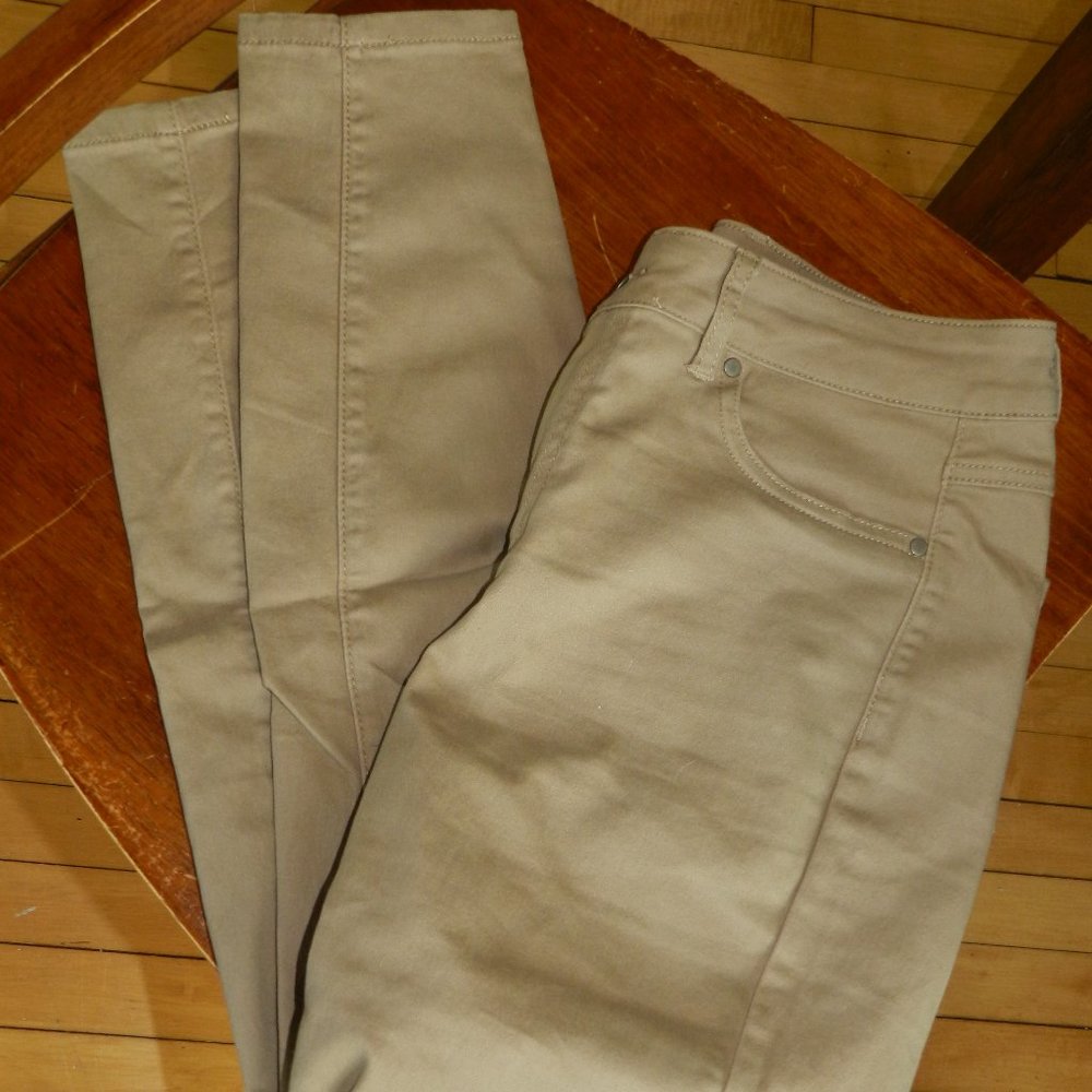 Cotton + Spandex Khaki skinny jean
